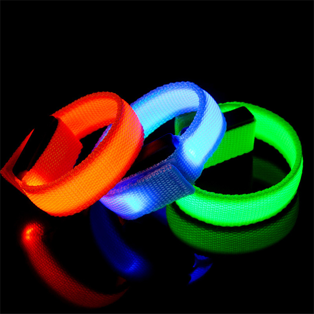 Pulseira Refletora de LED, Bra - Coordinates Bracelet avaliação e preço